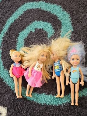 Barbie Chelsea  Mini Dolls Pack with Pink, Blue, Blonde & Aqua Styles
